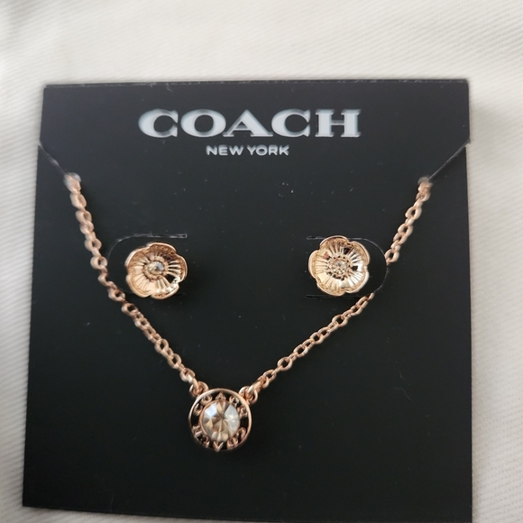 COACH Necklace and Earring Set Flower Stud Set - Rosegold tone - Picture 5 of 5